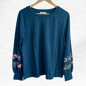 Juniors Wallflower Teal Floral Pullover Shirt